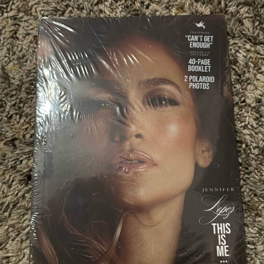 Jlo 40page booklet 2 polaroid photos
